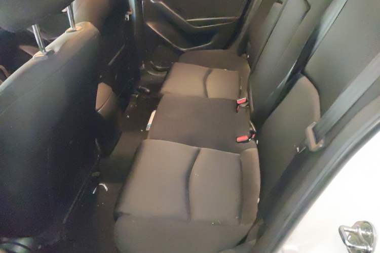 Used Mazda 3 Axela 2019 Cloud-Controlled Version Sedan 1.5L Automatic Comfort Trim China V Standard Left Rear Seat