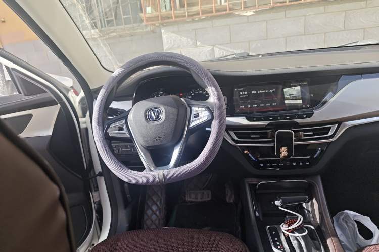 Used CHANGAN CS35PLUS 2018 1.6L Automatic Changlian Edition China V Standard
