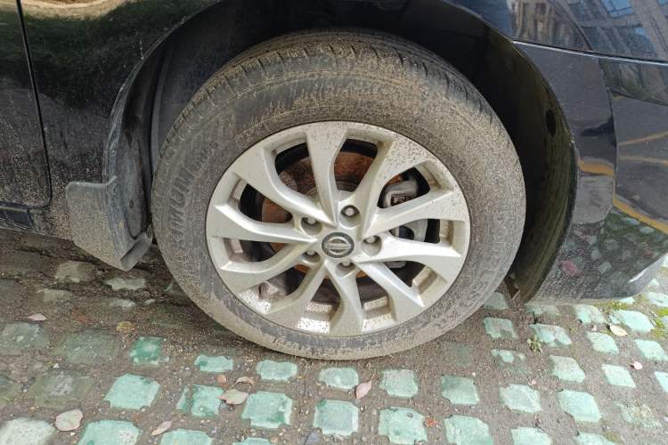 Used Nissan Sylphy 2016 1.6 XL Manual Luxury Edition Right Front Wheel Hub