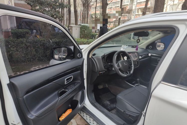 Used Mitsubishi Outlander 2018 2.4L 4x4 Luxury Edition 7-Seater