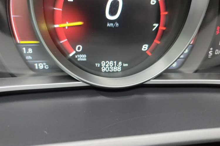 Used Volvo V40 2015 1.6T Zhiya Edition