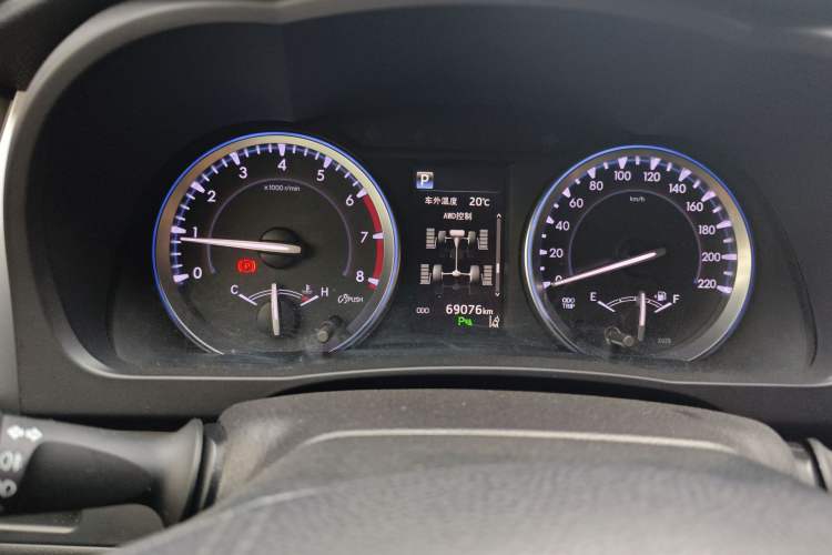 Used Toyota Highlander 2018 2.0T Four-Wheel Drive Luxury Edition 7 Seats China V Emission Standard
