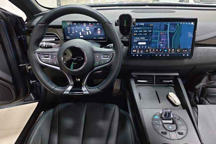 Used BYD Seal 06 New Energy 2025 DM-i Smart Drive 80KM Luxury Model
