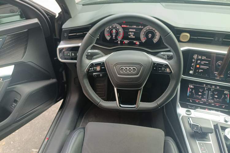 Used Audi A6L 2023 Updated 55 TFSI quattro Prestige Dynamic Edition
