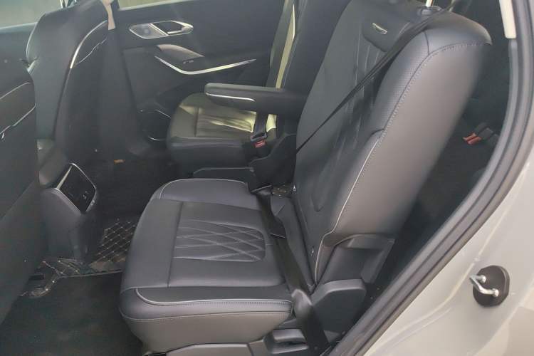 Used Hongqi HS7 PHEV 2024 2.0T PHEV Four-Wheel-Drive Flagship Edition 6 Seats