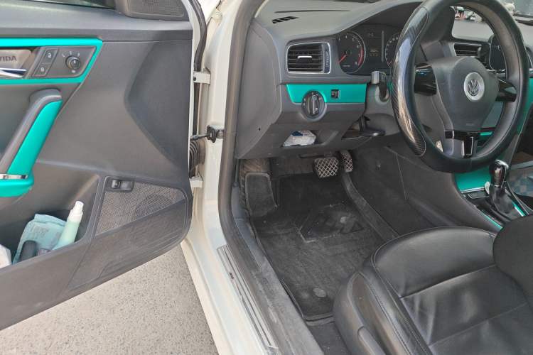 Used Volkswagen Lavida 2013 Restyled Classic 1.6L Automatic Comfort Edition