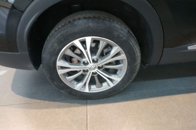 Used Buick Envision 2022 Encore Plus 652T Five-Seat Luxury Model
