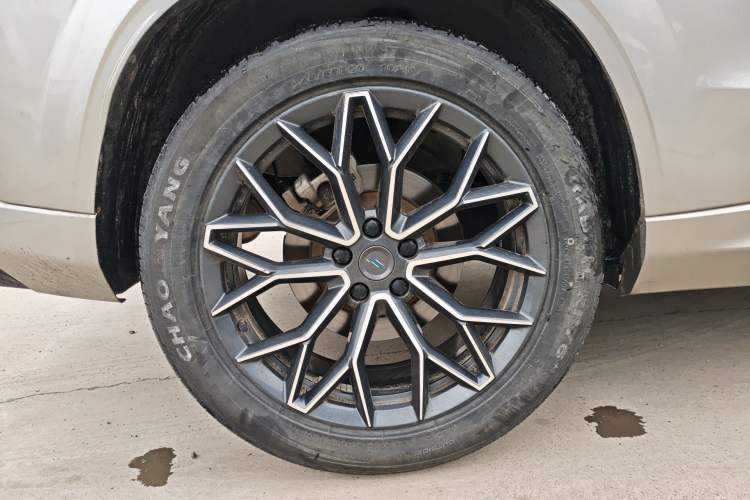 Used CHANGAN OSHAN Z6 2023 Blue Whale 1.5T DCT Smart Edition Exterior 5