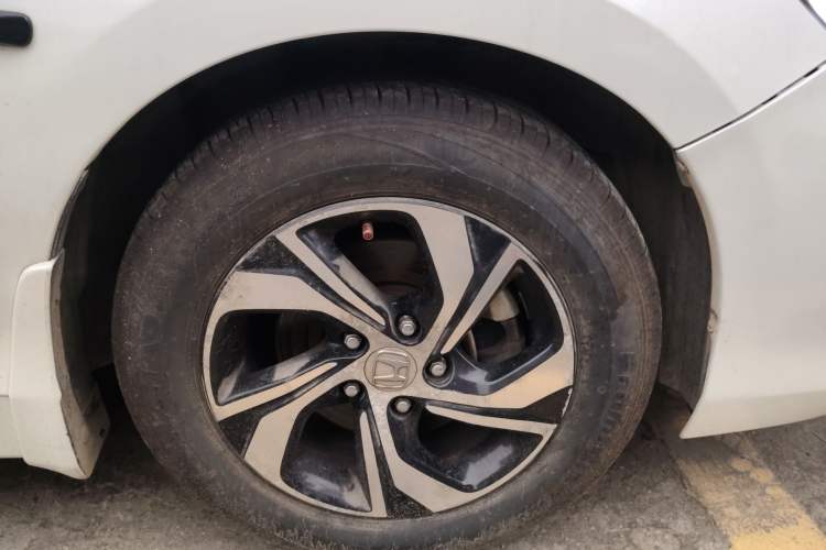 Used Honda Accord 2016 2.0L Comfort Edition Right Front Wheel Hub