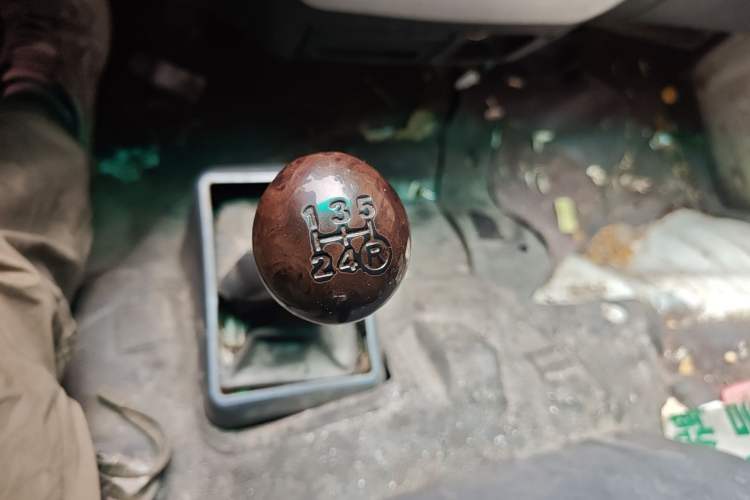 Used King Long Golden Way 2016 2.0L Value-Plus Edition 4G20
