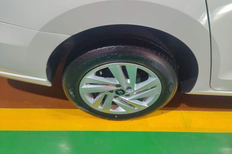 Used Jetta VA3 2019 1.5L Automatic Enjoyment Edition Right Rear Wheel Hub