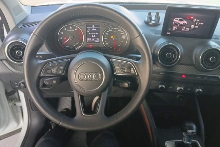 Used Audi Q2L 2018 35 TFSI Launch Exclusive Edition China VI
