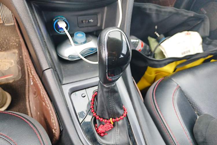 Used Chery Arrizo 5 2017 1.5L CVT Trendsetting Edition Gear Lever