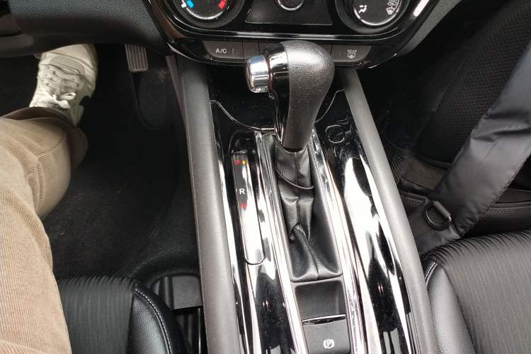 Used Honda Vezel 2019 1.5L CVT Pioneer Edition China VI Gear Lever