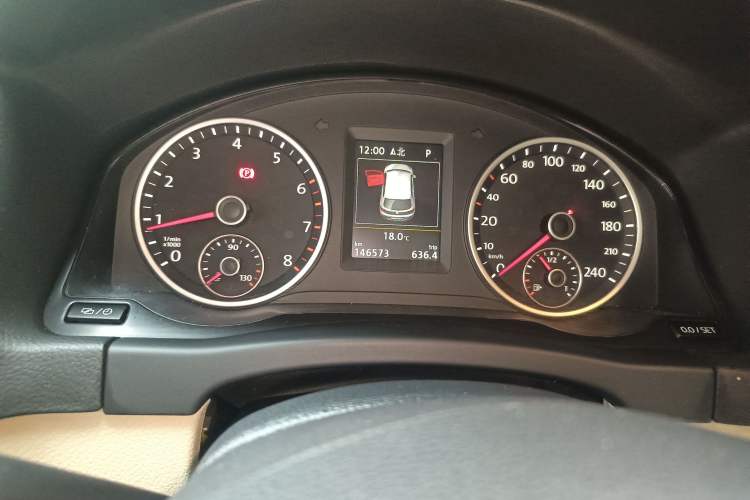 Used Volkswagen Tiguan 2016 300TSI Automatic Two-Wheel Drive Luxury Edition Instrument Cluster