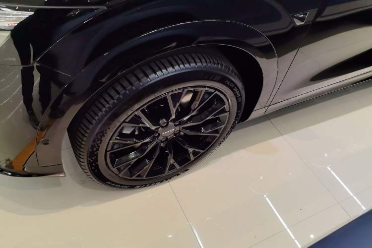 Used Zeekr 7X 2025 100 kWh Long-Range Rear-Wheel Drive with Intelligent Driving Features
