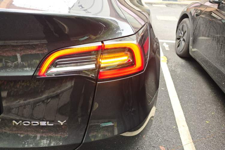 Used Tesla Model Y 2024 Rear-Wheel-Drive Version