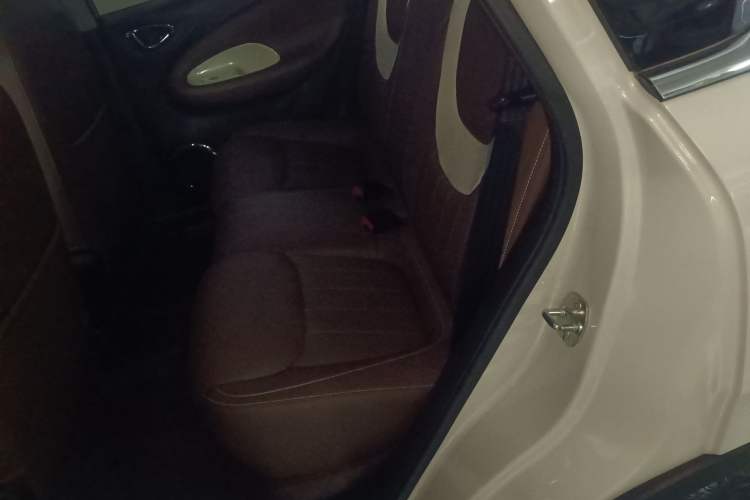 Used Wuling Bingo 2023 410 km Lingxi Deluxe Edition Left Rear Seat