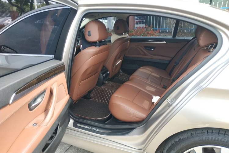 Used BMW 5 Series 2017 528Li Leading Model
