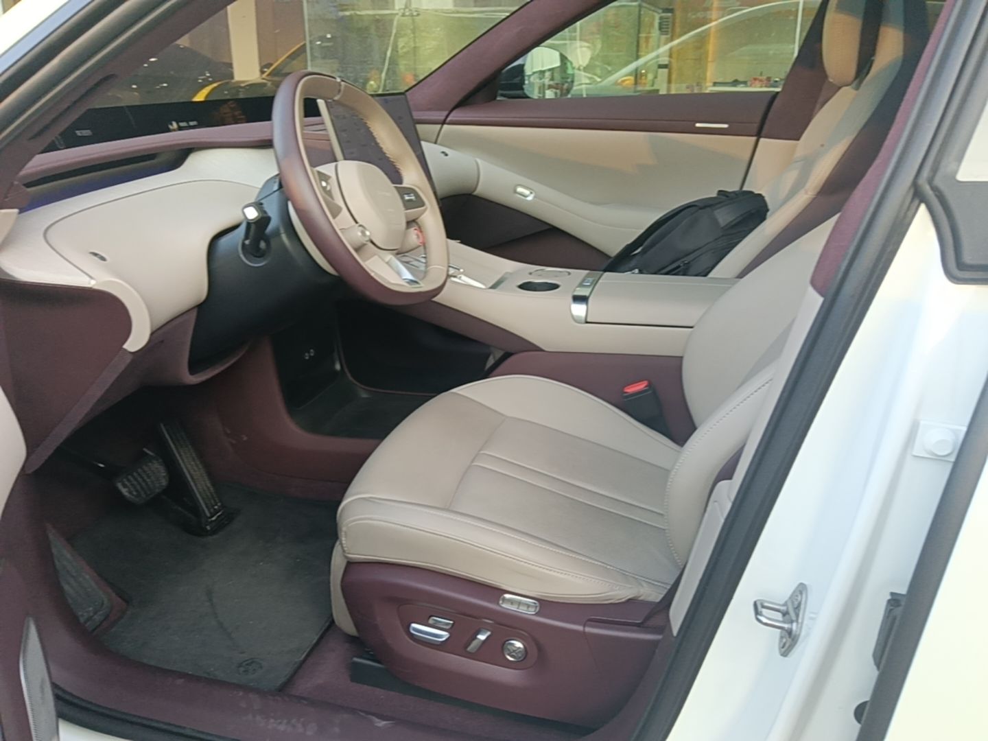 Xiaomi Auto YU7 2025 Ultra-Long Range High-Performance All-Wheel-Drive Max Edition — снимка 17