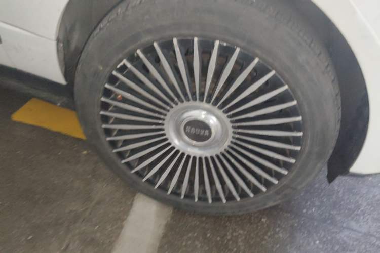 Used Land Rover Range 2015 3.0 TDV6 Vogue Right Front Wheel Hub