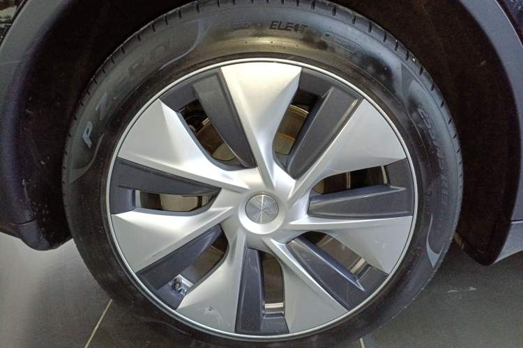 Used Tesla Model Y 2022 Rear-Wheel-Drive Version