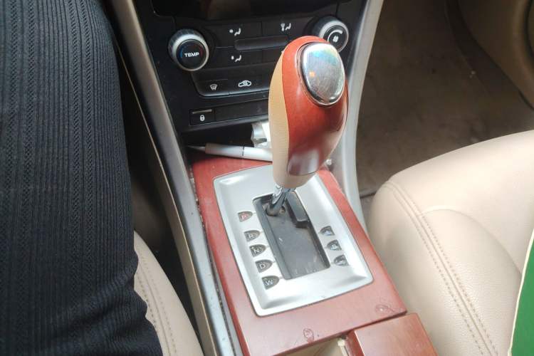 Used Roewe 550 2012 550 1.8L Automatic Intelligent Edition Gear Lever