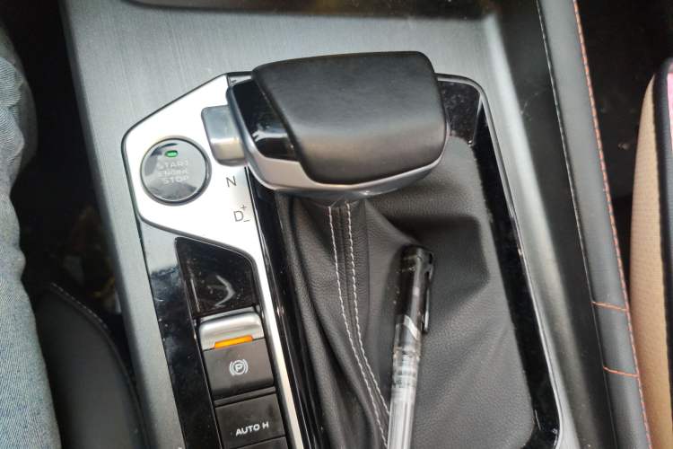 Used CHANGAN OSHAN X7 PLUS 2022 1.5T Blue Whale Edition Automatic Luxury 7-Seater
