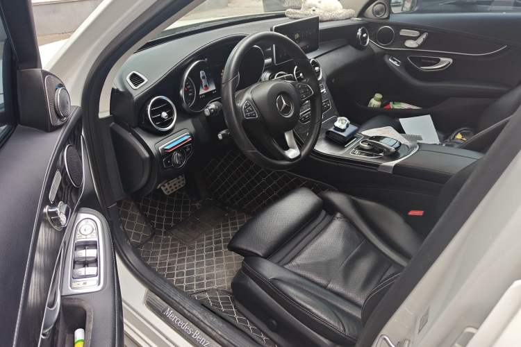 Used Mercedes-Benz C-Class 2018 C 200 L Sport Edition Driver Seat