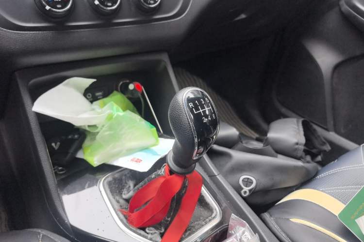 Used Baojun 730 2019 1.5L Manual Fashion Model 7-seater National V