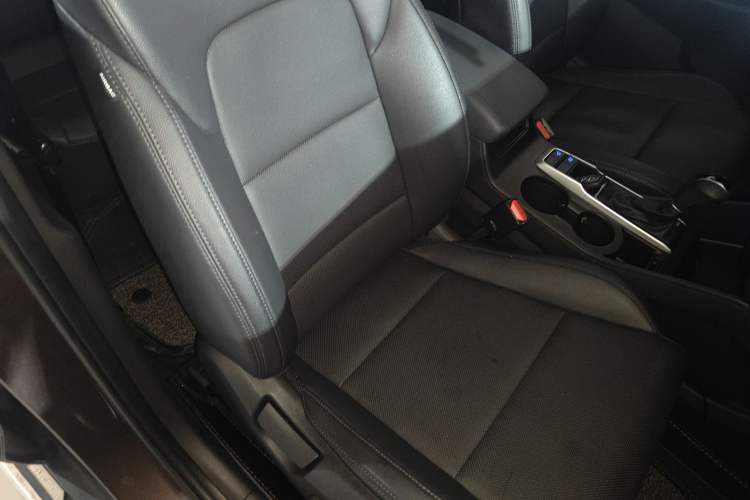 Used Hyundai Tucson 2018 1.6T Dual-Clutch Two-Wheel Drive 15th Anniversary Special Edition Right Front Seat