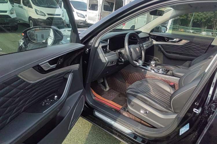 Used Hongqi HS5 2022 Facelifted Version 2.0T Smart Connect Flagship All-Wheel-Drive Edition
