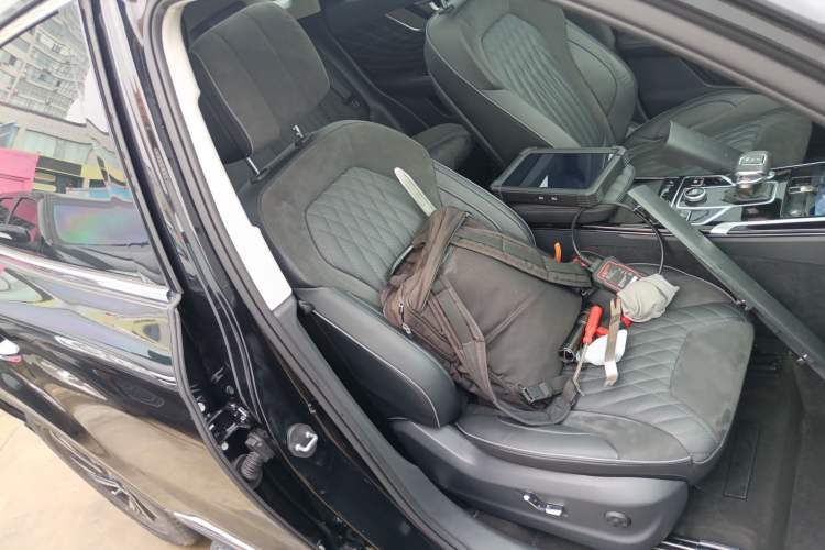 Used Hongqi HS5 2022 Revised Version 2.0T Smart Connect Flagship Edition Right Front Seat