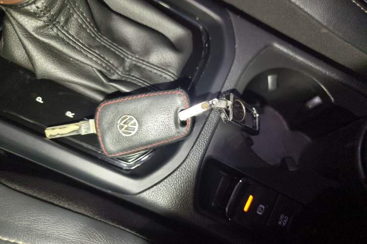 Used Volkswagen Touran 2016 Volkswagen Touran L 280TSI DSG Comfort Edition
