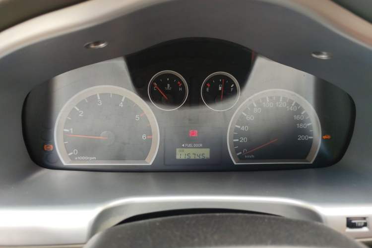 Used Huatai Santa Fe Classic 2012 2.0T Diesel Manual Two-Wheel Drive Hurricane Version
