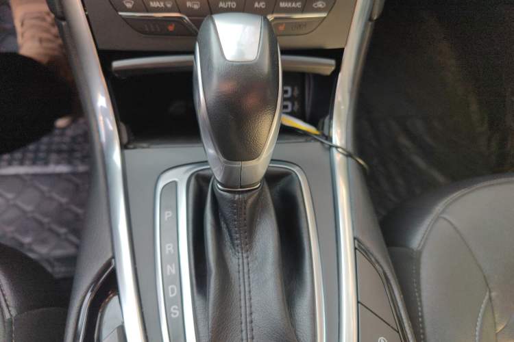 Used Ford Edge 2018 EcoBoost 245 Two-Wheel-Drive Titanium 7-Seater China V Standard
