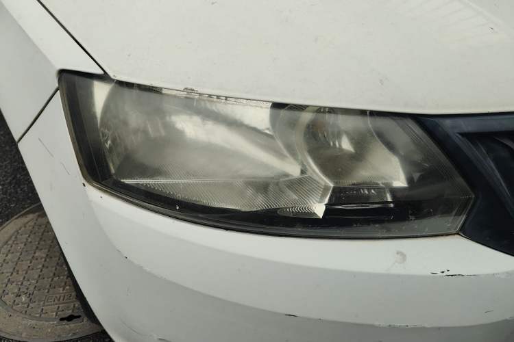 Used Skoda Rapid 2015 1.4L Manual Enjoyment Model
