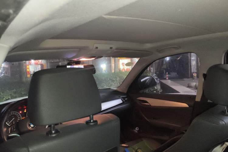 Used BMW X1 2014 sDrive18i Leading Model
