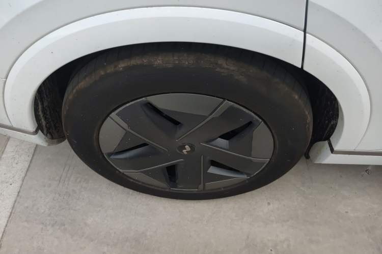 Used ONVO Luxeed L90 2025 Model—Max Six-Seater Version