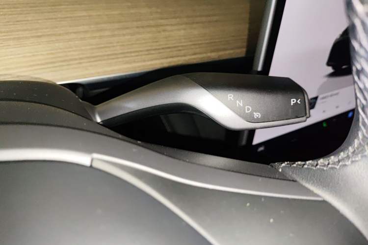 Used Tesla Model Y 2022 Rear-Wheel-Drive Version Gear Lever