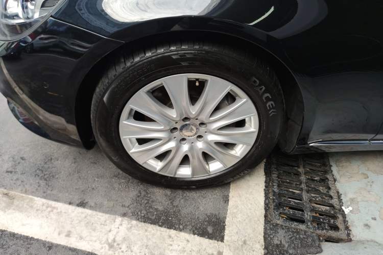 Used Mercedes-Benz S-Class 2014 S 320 L Business Model Left Front Wheel Hub