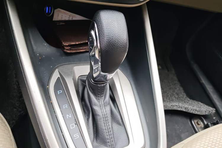 Used Ford Escort 2015 1.5L Automatic Comfort Edition Gear Lever