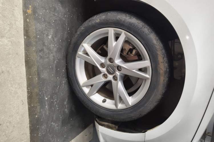 Used Audi A4L 2017 Plus 40 TFSI Ambition Model Right Front Wheel Hub