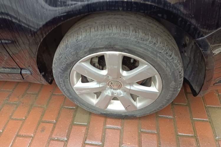 Used Volkswagen Passat 2009 2.0L MFI Automatic Luxury Edition