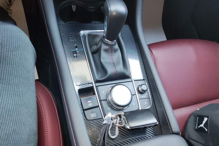 Used Mazda 3 Axela 2023 2.0L Automatic ZhiZhen Edition
