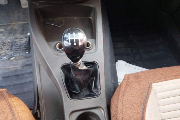 Used Wuling Hongguang 2014 1.5L Standard Version
