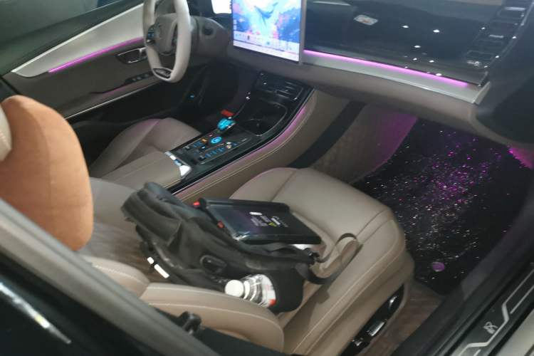 Used BYD Han 2025 DM-i 125KM Prestige Model Right Front Seat