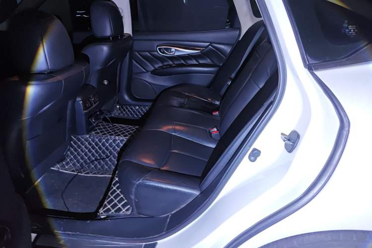 Used Infiniti Q70 2019 Q70L 2.0T Enjoyment Edition