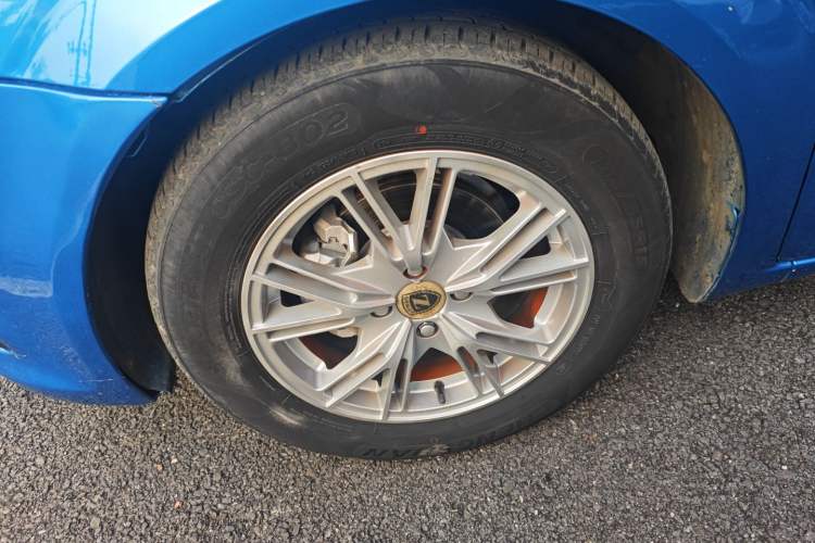 Used Chevrolet Aveo Sonic 2014 Sedan 1.4SL AT Stylish Sunroof Edition
