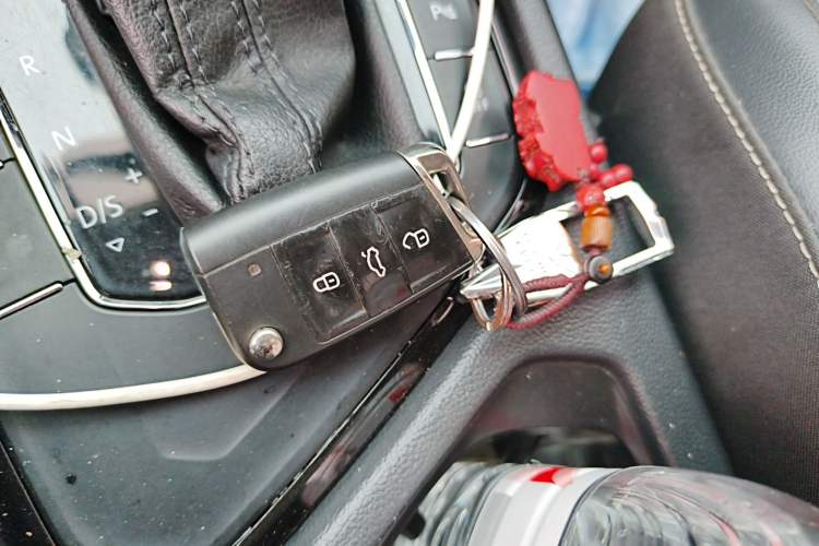 Used Volkswagen Tiguan L 2019 Revised 330TSI Automatic Two-Wheel Drive Smart & Luxury Edition China VI Standard Vehicle Key